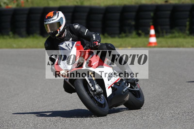 /Archiv-2024/29 12.06.2024 MOTO.CH Track Day ADR/Gruppe gelb/53